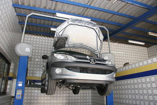 خودروسازان بهای خدمات پس از فروش را خرج خودشان میکنند! خودروسازان بهای خدمات پس از فروش را خرج خودشان میکنند!